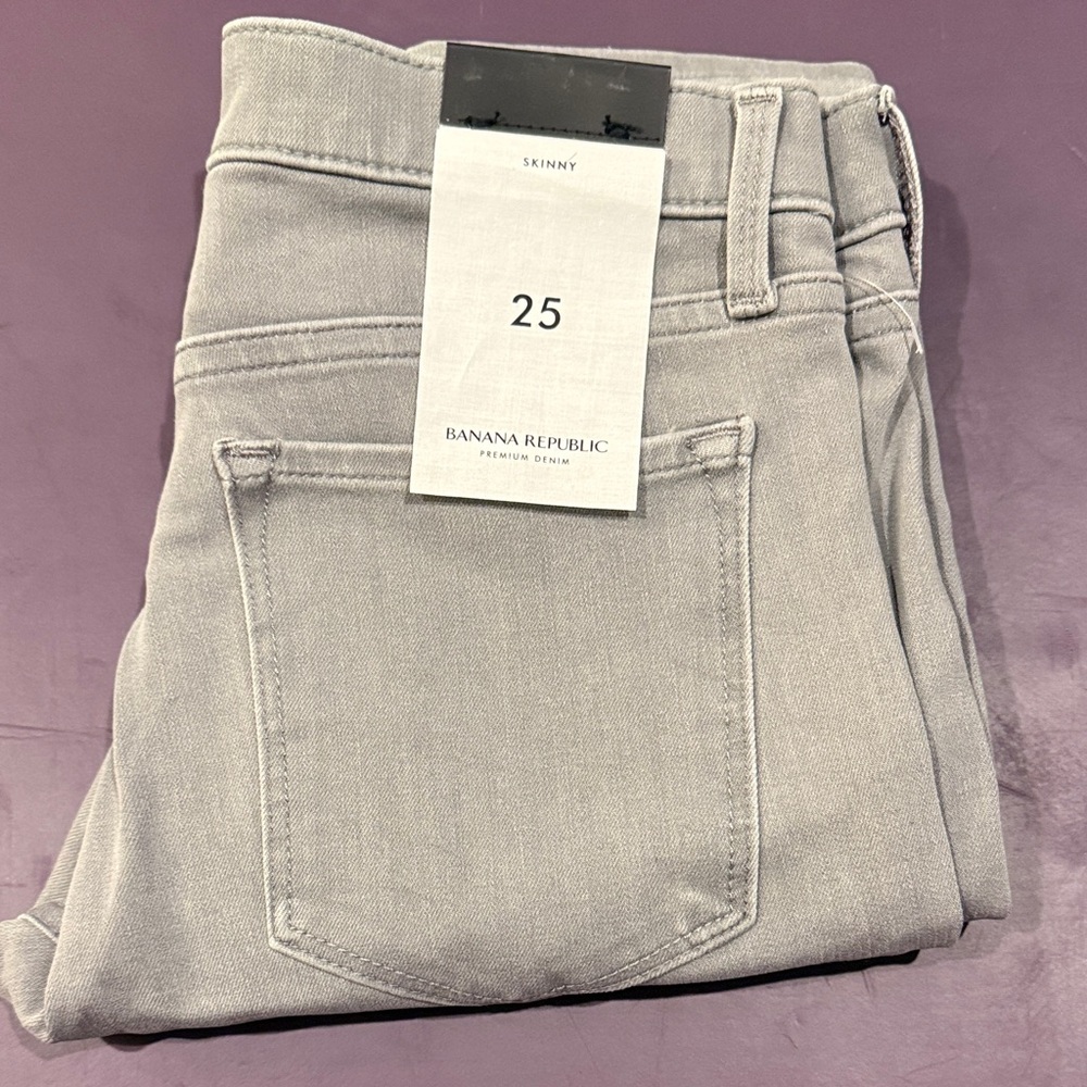 Banana Republic Women's Light Gray Skinny Jeans